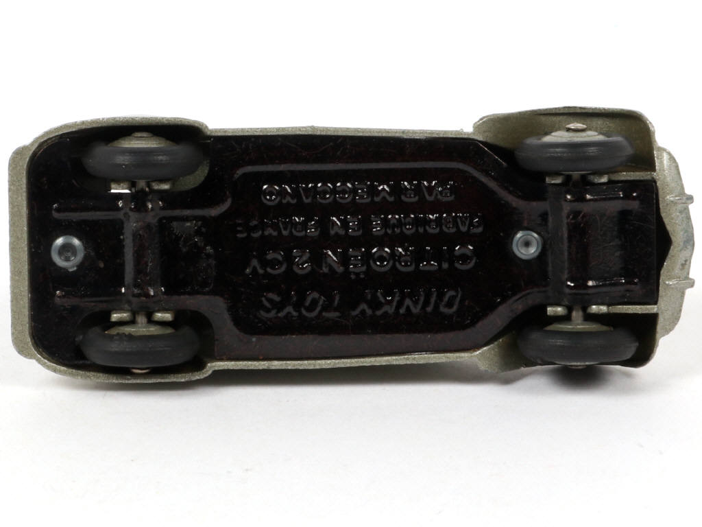 Lot 145 - DINKY TOYS (FRANCE) (1)