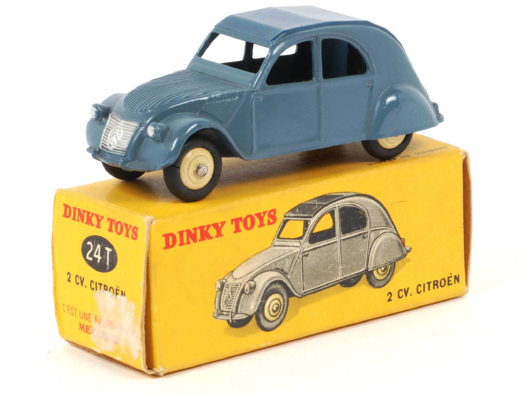 Lot 203 - DINKY TOYS (FRANCE) (1)