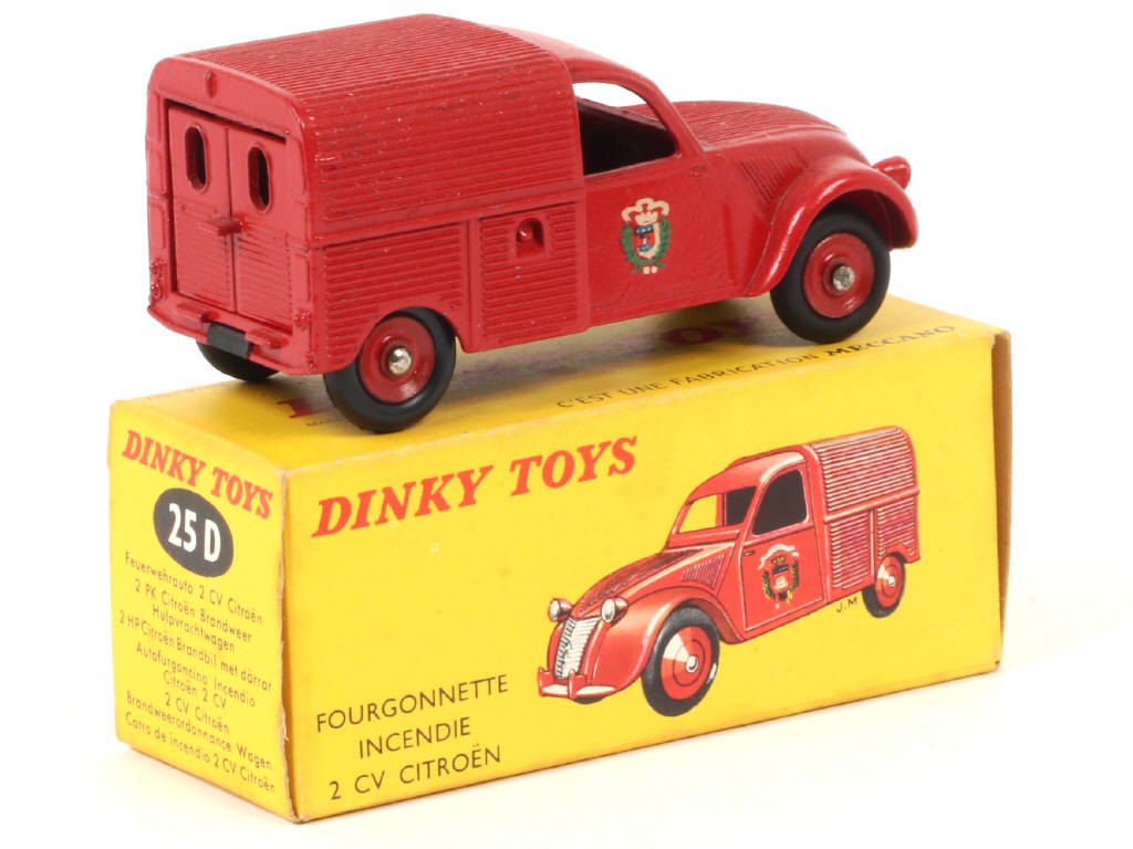 Lot 213 - DINKY TOYS (FRANCE) (1)