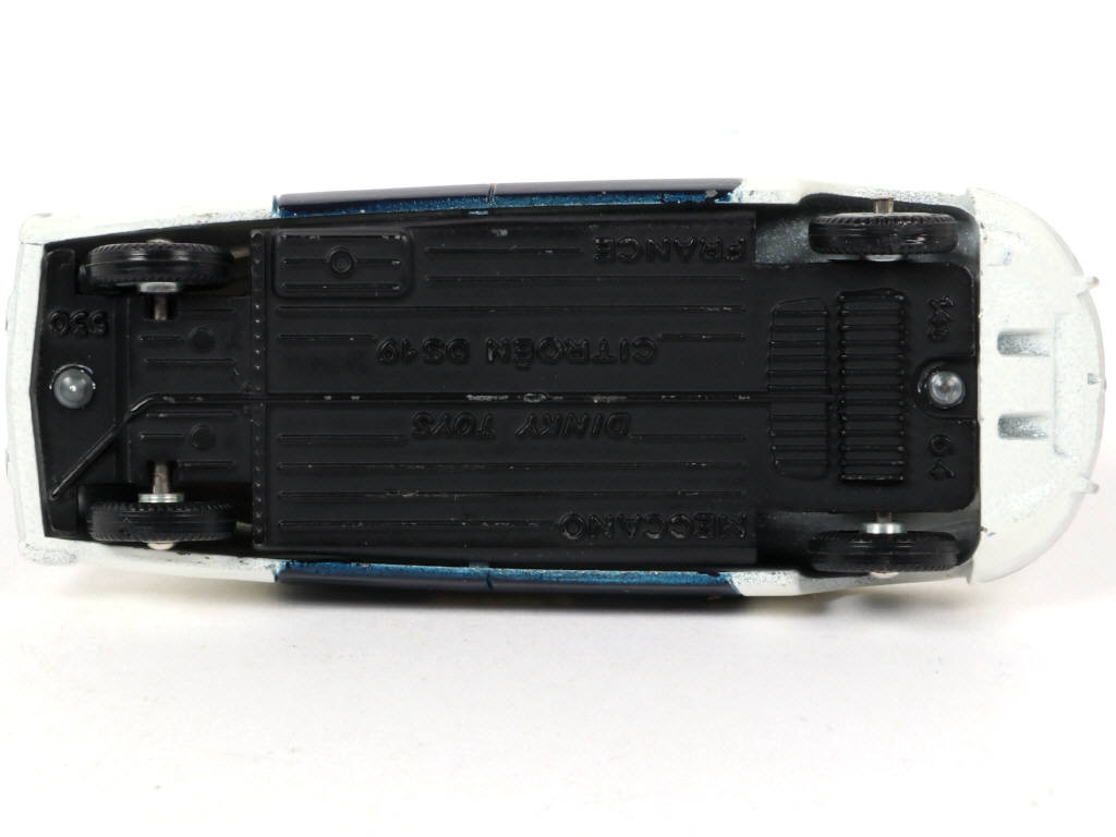 Lot 163 - DINKY TOYS (FRANCE) (1)