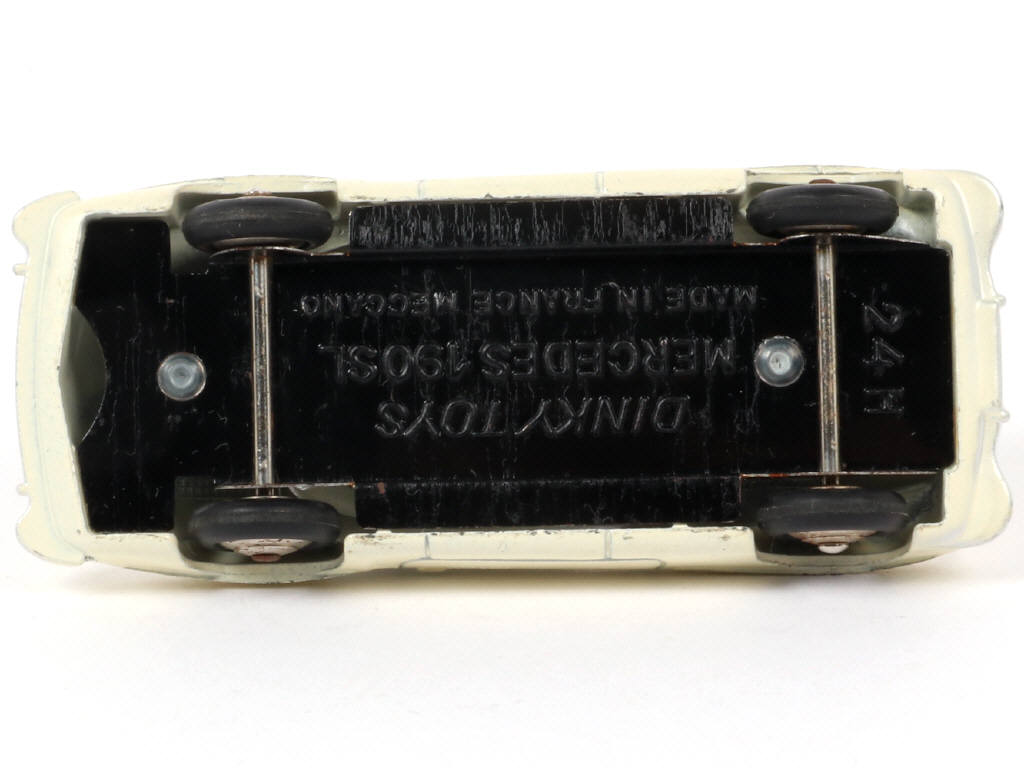 Lot 183 - DINKY TOYS (FRANCE) (1)