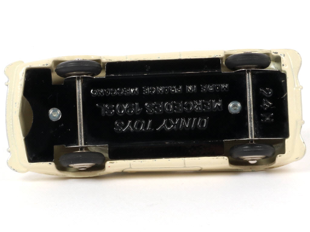 Lot 185 - DINKY TOYS (FRANCE) (1)