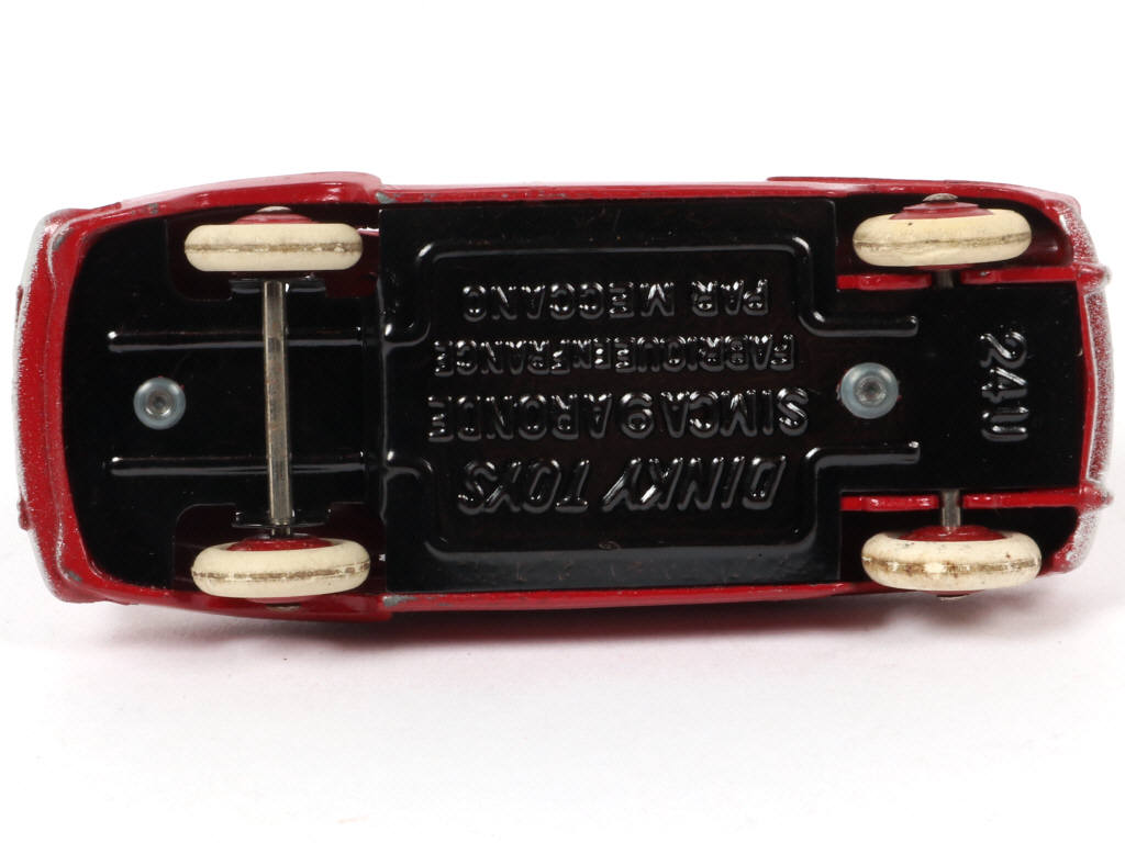 Lot 148 - DINKY TOYS (FRANCE) (1)