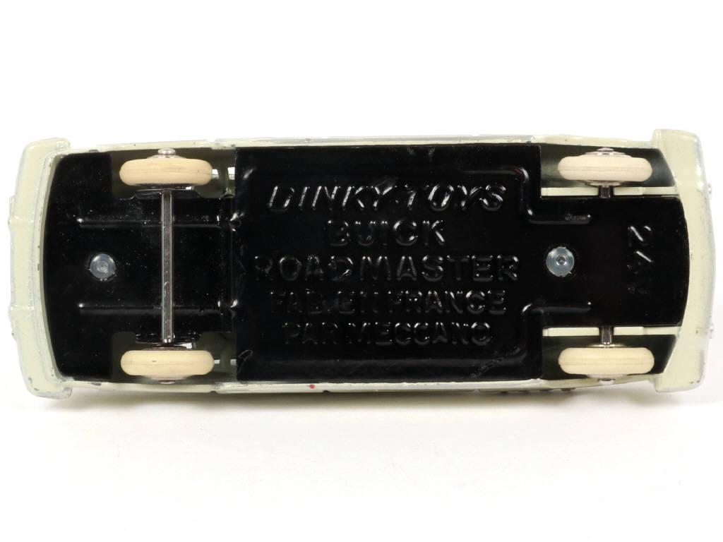 Lot 230 - DINKY TOYS (FRANCE) (1)