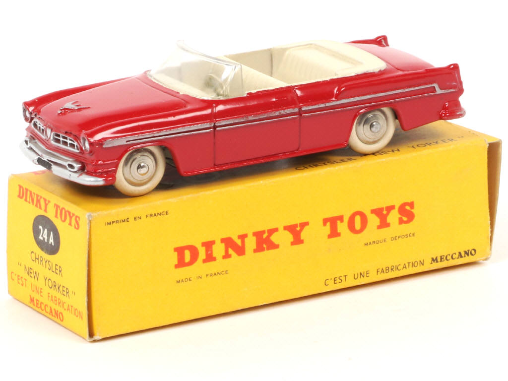Lot 155 - DINKY TOYS (FRANCE) (1)