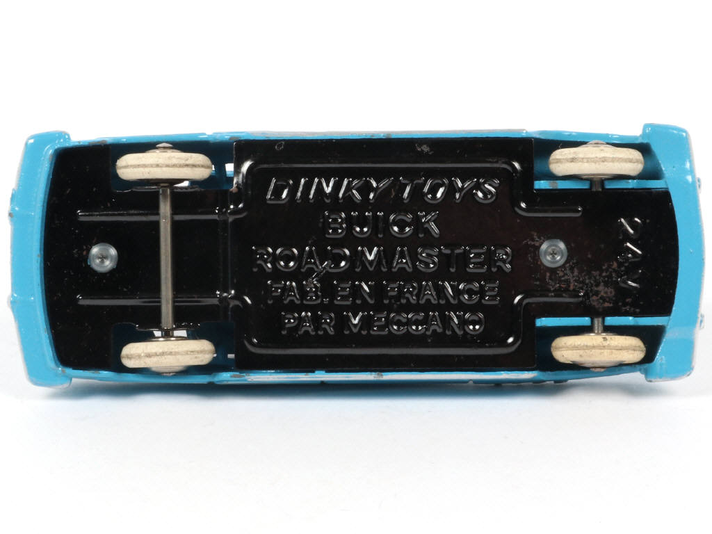 Lot 226 - DINKY TOYS (FRANCE) (1)