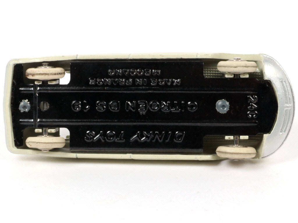 Lot 159 - DINKY TOYS (FRANCE) (1)