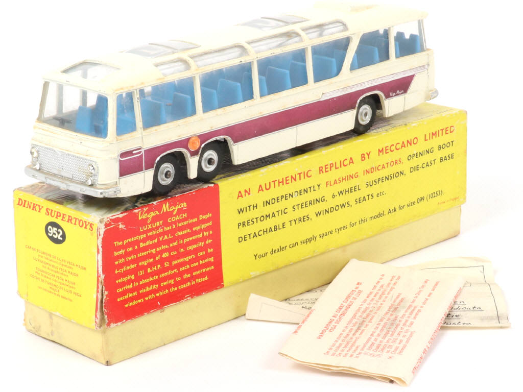 Lot 89 - DINKY TOYS (GB) (1)