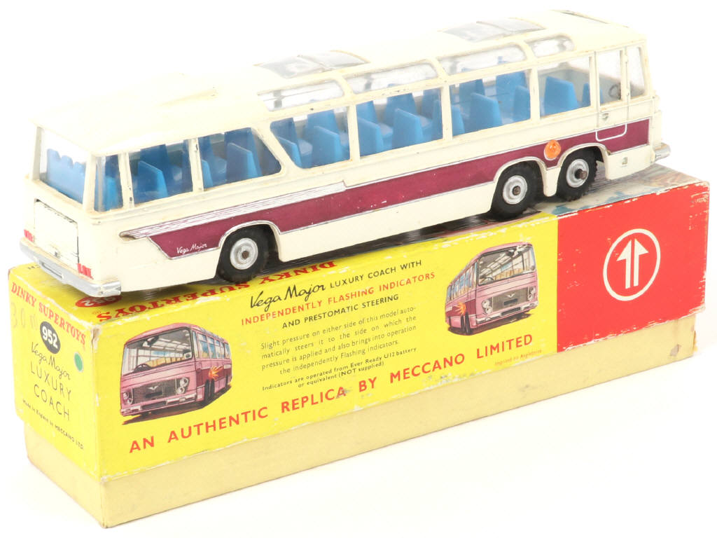 Lot 89 - DINKY TOYS (GB) (1)