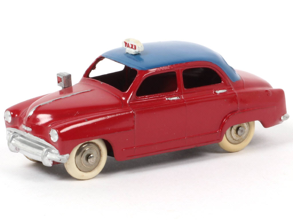 Lot 122 - DINKY TOYS (FRANCE) (1)