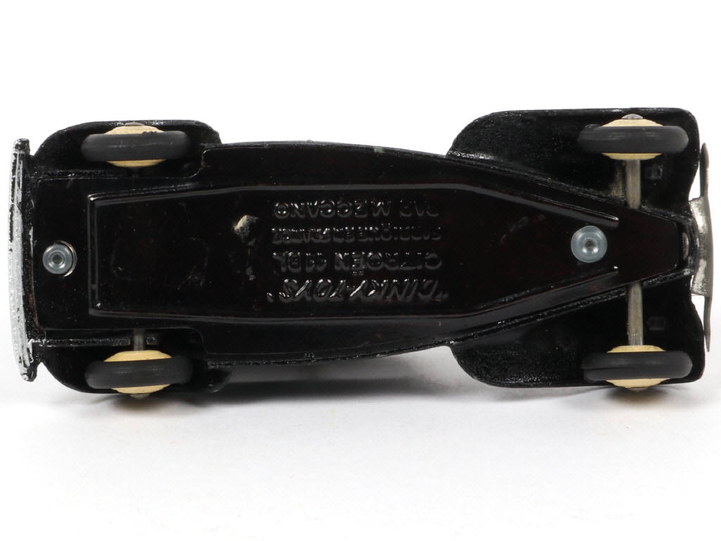 Lot 118 - DINKY TOYS (FRANCE) (1)