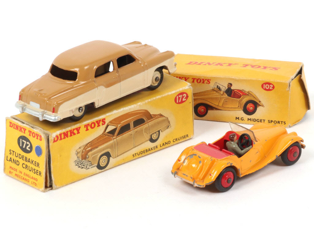 Lot 90 - DINKY TOYS (GB) (2)