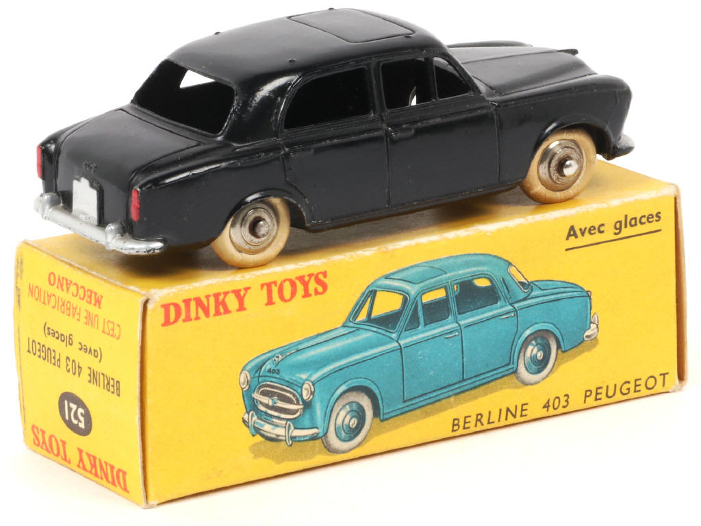 Lot 126 - DINKY TOYS (FRANCE) (1)