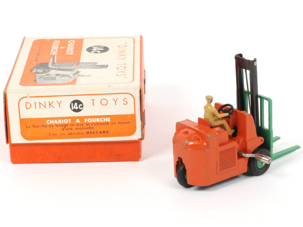 Lot 84 - DINKY TOYS (GB) (1)