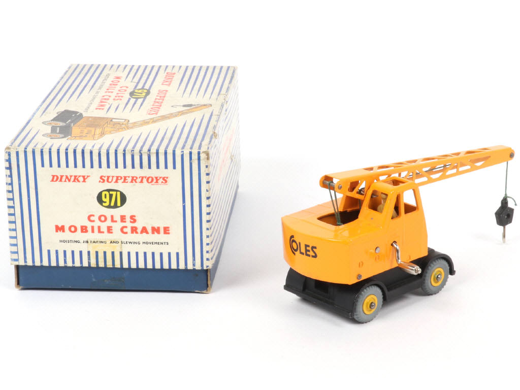 Lot 82 - DINKY TOYS (GB) (1)