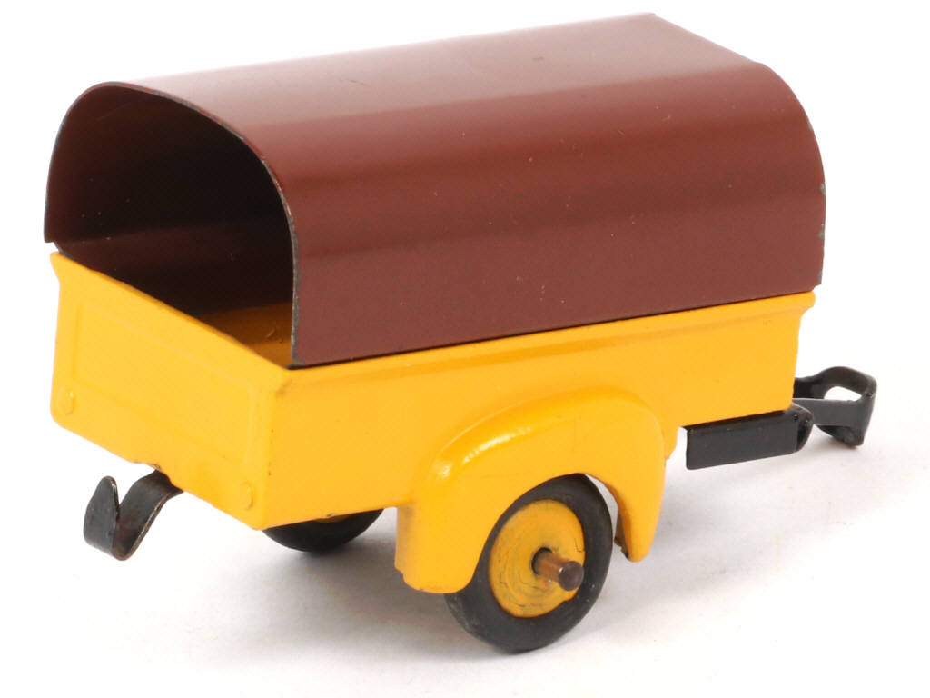 Lot 116 - DINKY TOYS (FRANCE) (1)