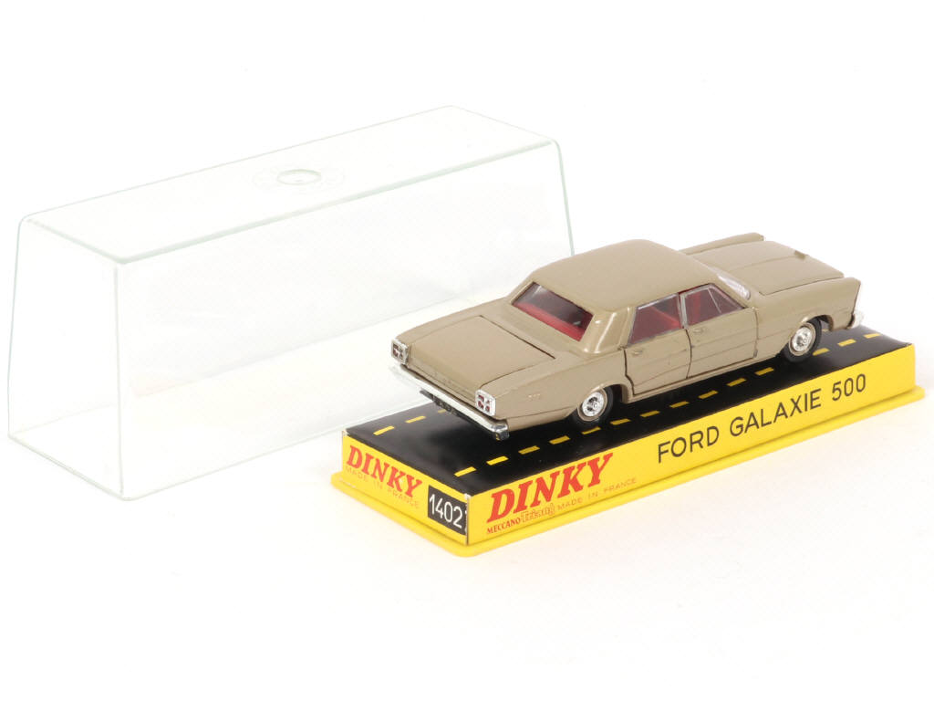 Lot 154 - DINKY TOYS (FRANCE) (1)