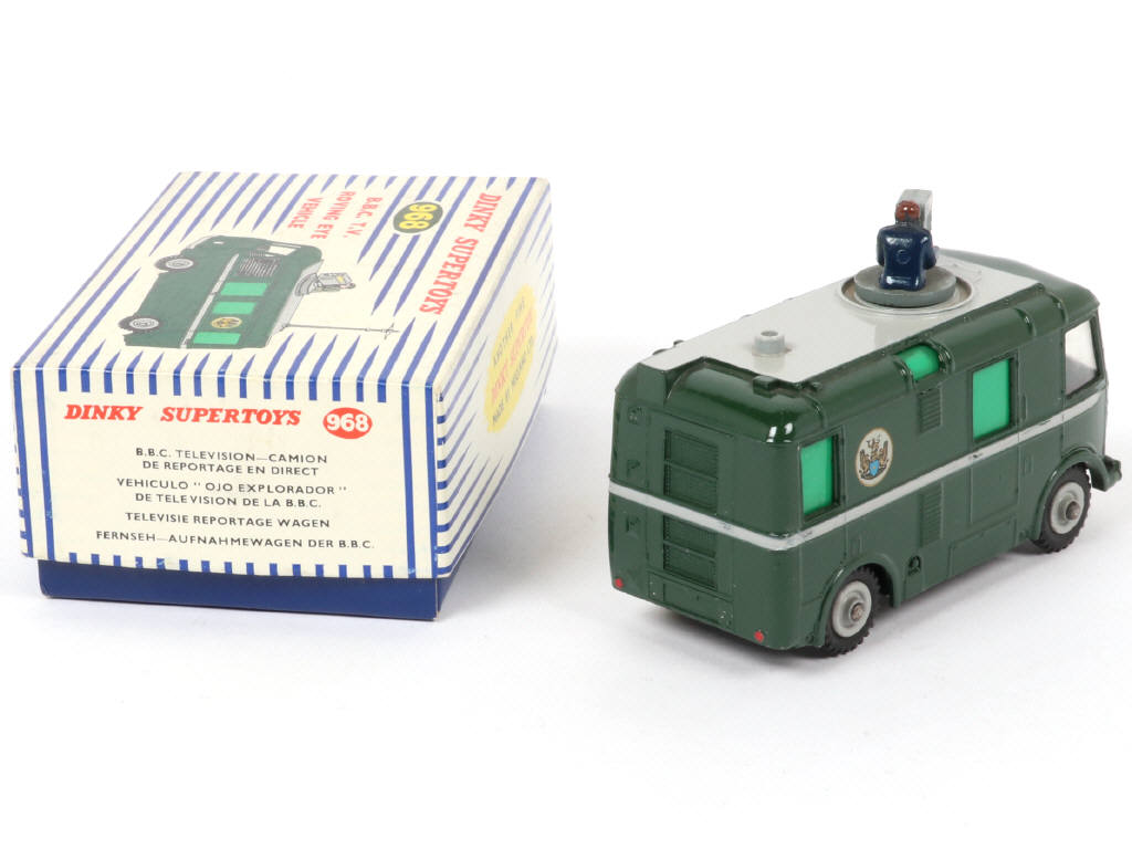 Lot 77 - DINKY TOYS (GB) (1)