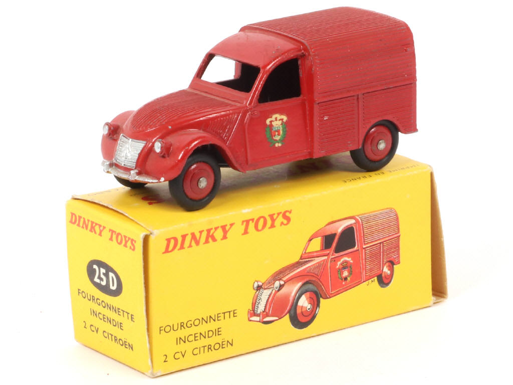 Lot 138 - DINKY TOYS (FRANCE) (1)