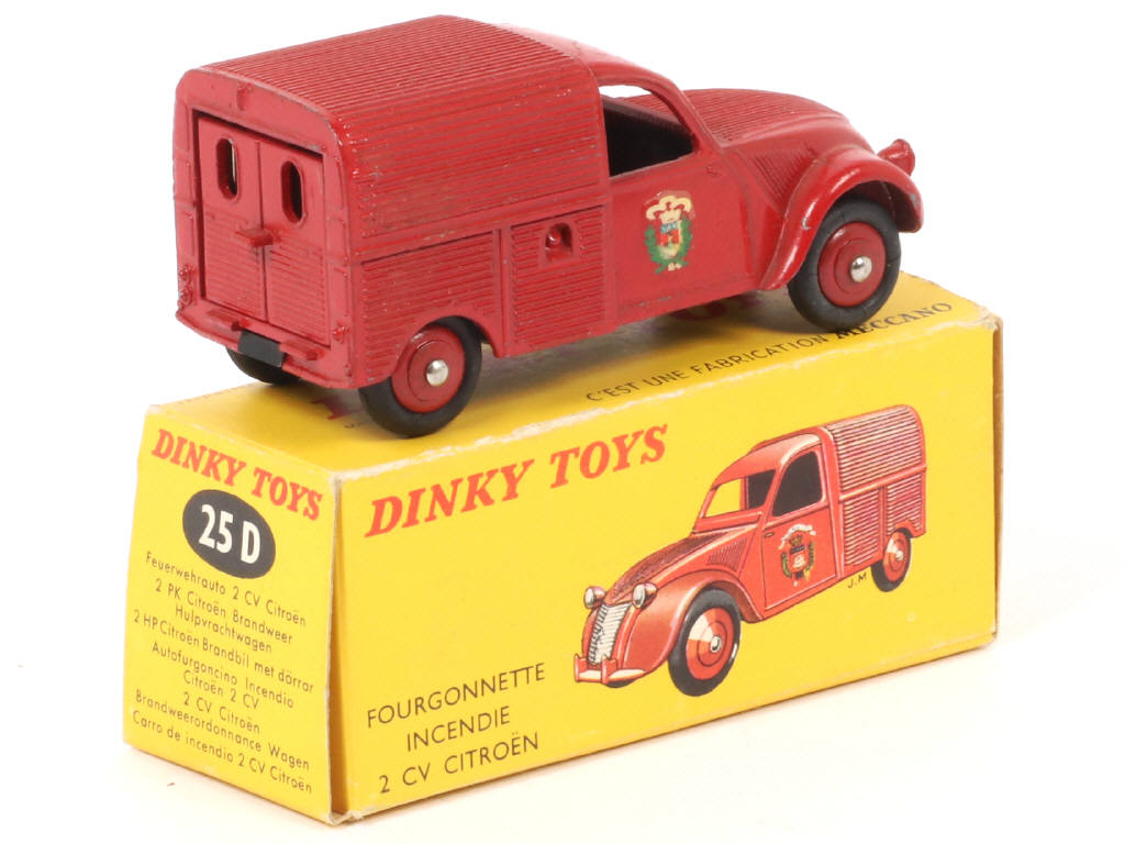 Lot 138 - DINKY TOYS (FRANCE) (1)