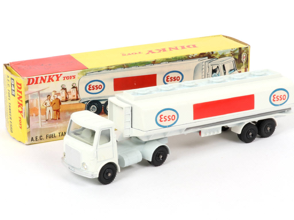 Lot 76 - DINKY TOYS (GB) (1)