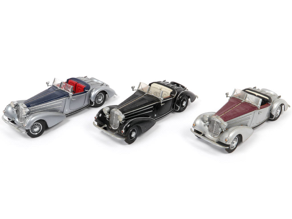 Lot 135 - SUN STAR (CHINE) (3)