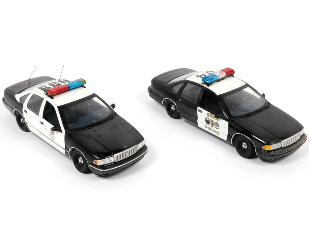 Lot 125 - UT MODELS (CHINE) (2)