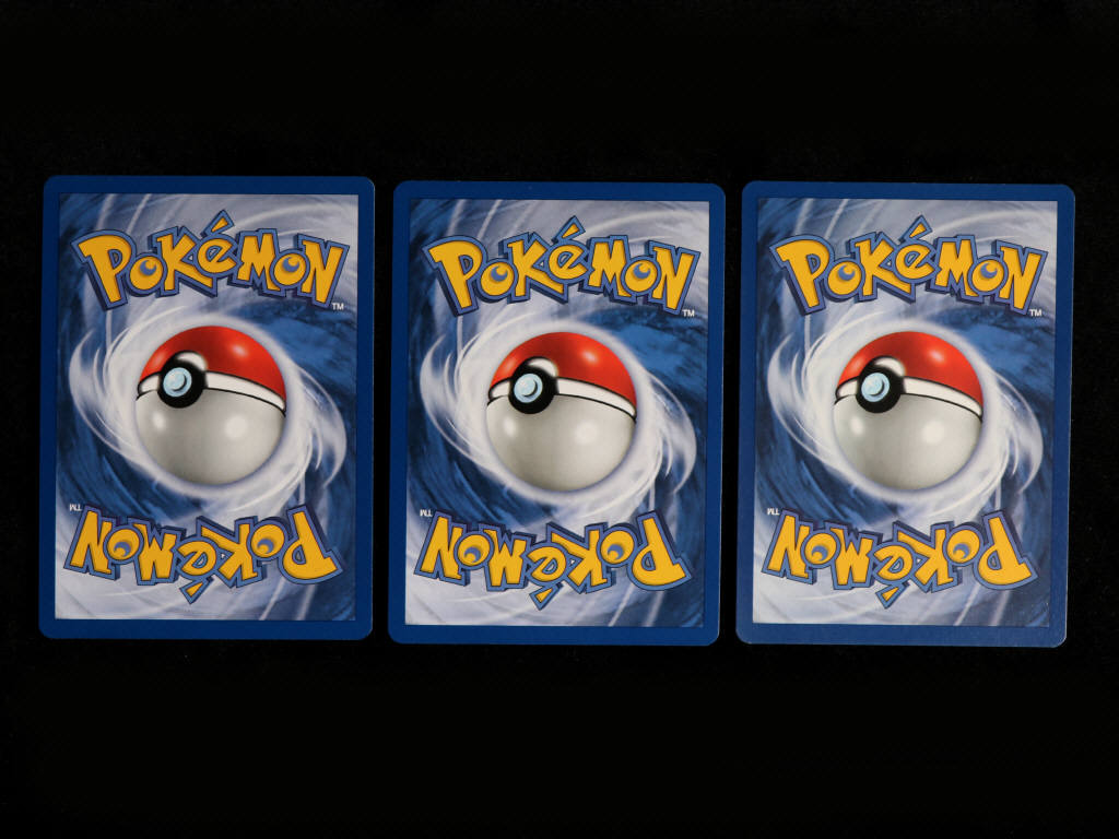 Lot 64 - POKEMON COMPANY (FRANCE) (3)