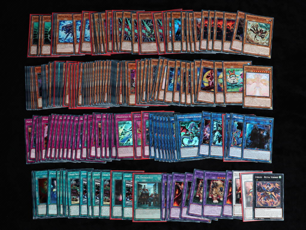 Lot 179 - KONAMI YU-GI-OH (1)