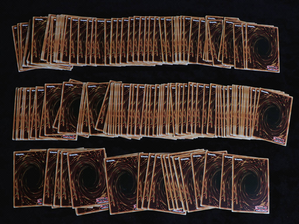 Lot 179 - KONAMI YU-GI-OH (1)
