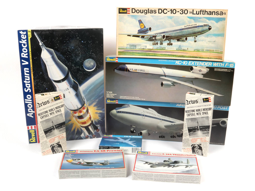 Lot 71 - REVELL (USA) (9)