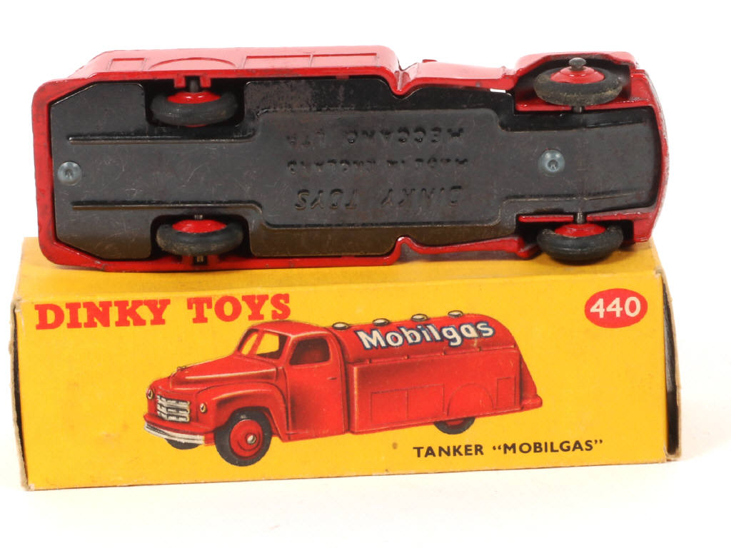 Lot 55 - DINKY TOYS (GB) (1)