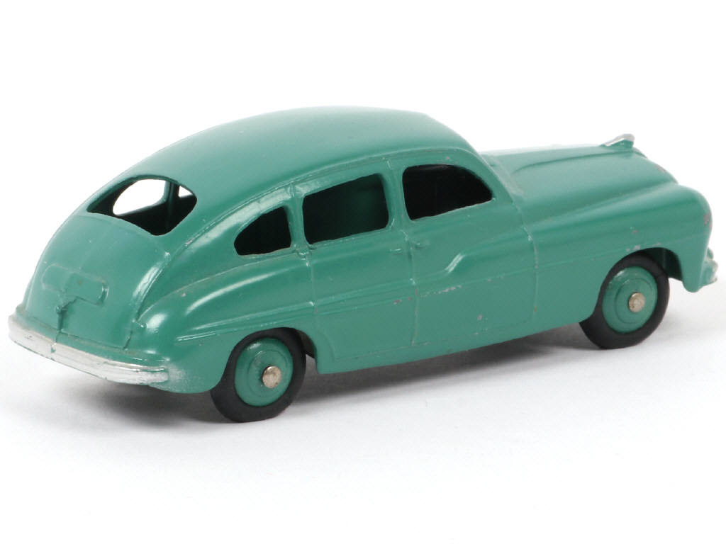 Lot 73 - DINKY TOYS (FRANCE) (1)