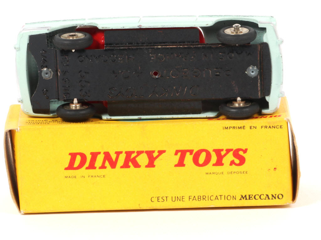 Lot 165 - DINKY TOYS (FRANCE) (1)