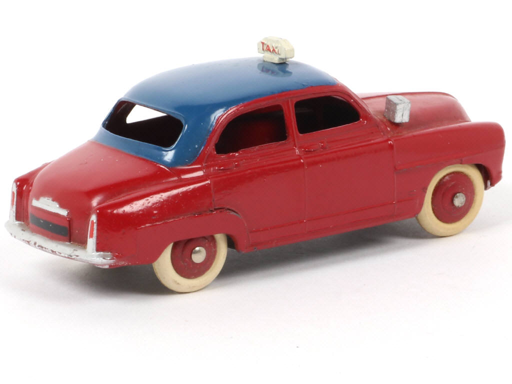 Lot 81 - DINKY TOYS (FRANCE) (1)