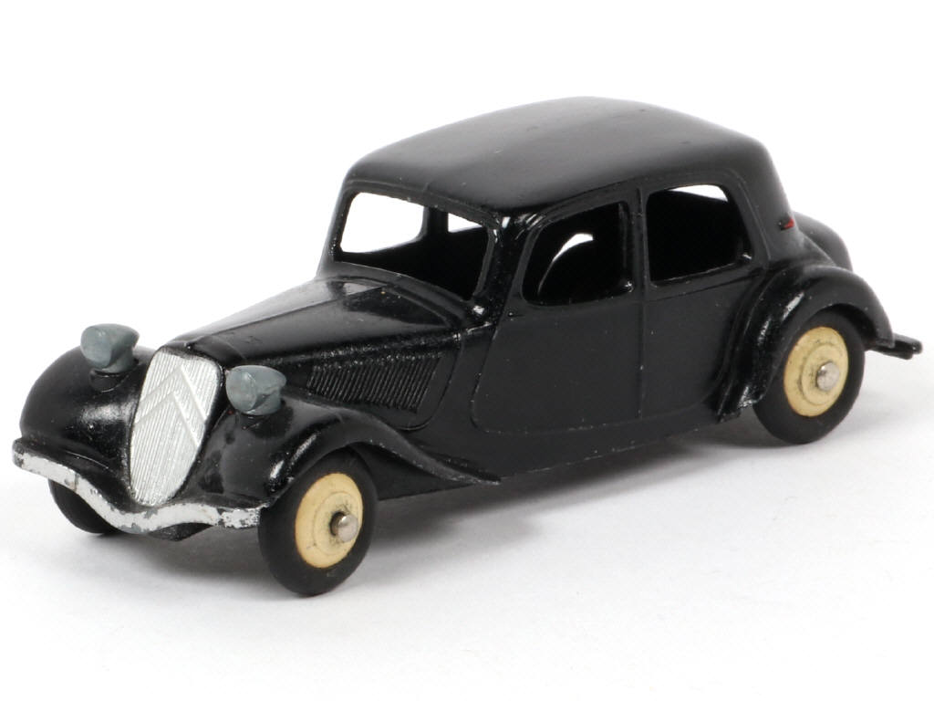 Lot 69 - DINKY TOYS (FRANCE) (1)