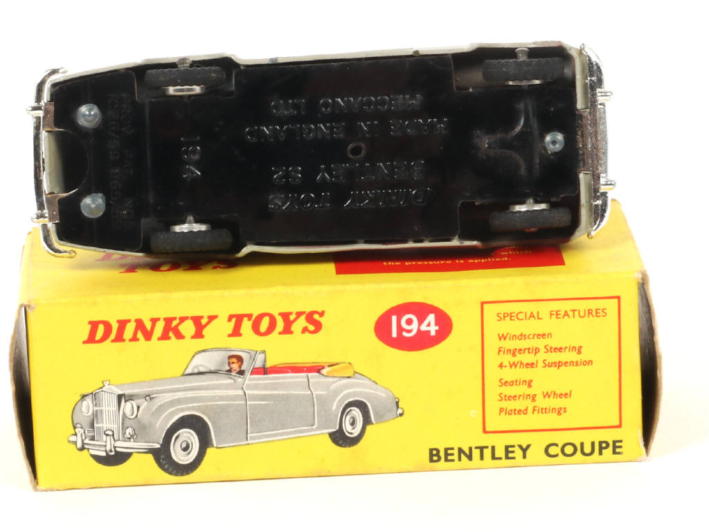 Lot 44 - DINKY TOYS (GB) (1)