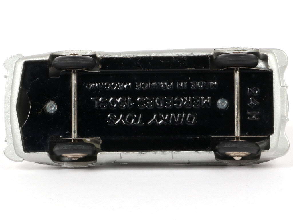 Lot 79 - DINKY TOYS (FRANCE) (1)
