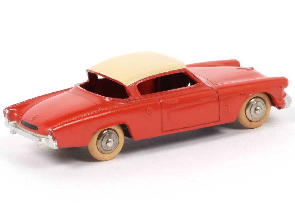 Lot 85 - DINKY TOYS (FRANCE) (1)