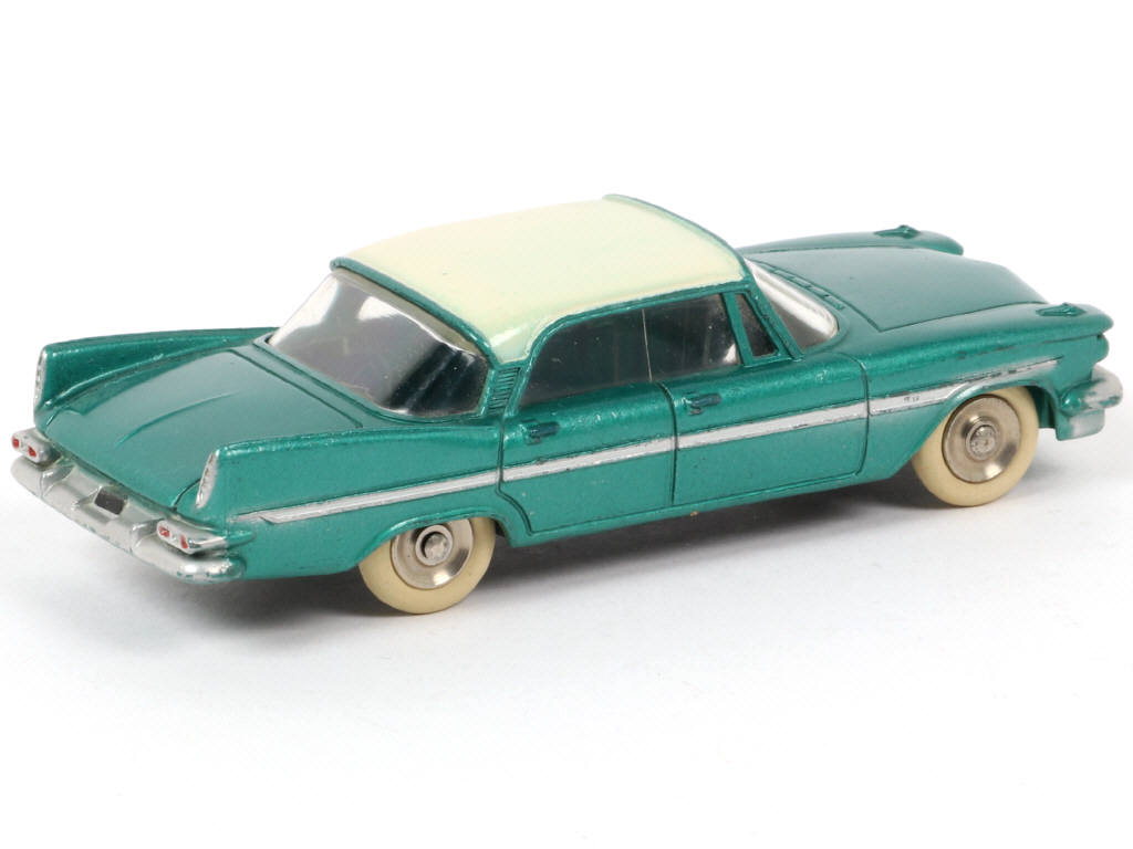 Lot 118 - DINKY TOYS (FRANCE) (1)