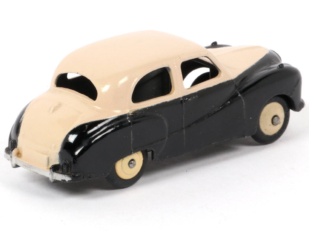 Lot 3 - DINKY TOYS (GB) (1)