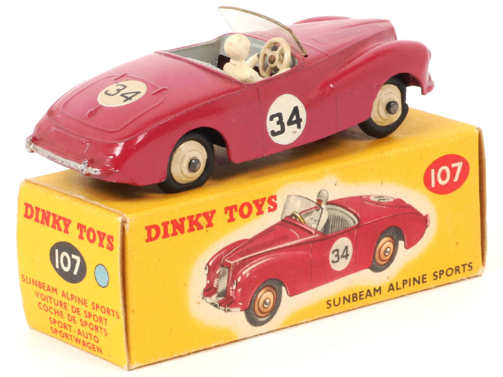 Lot 397 - DINKY TOYS (GB) (1)