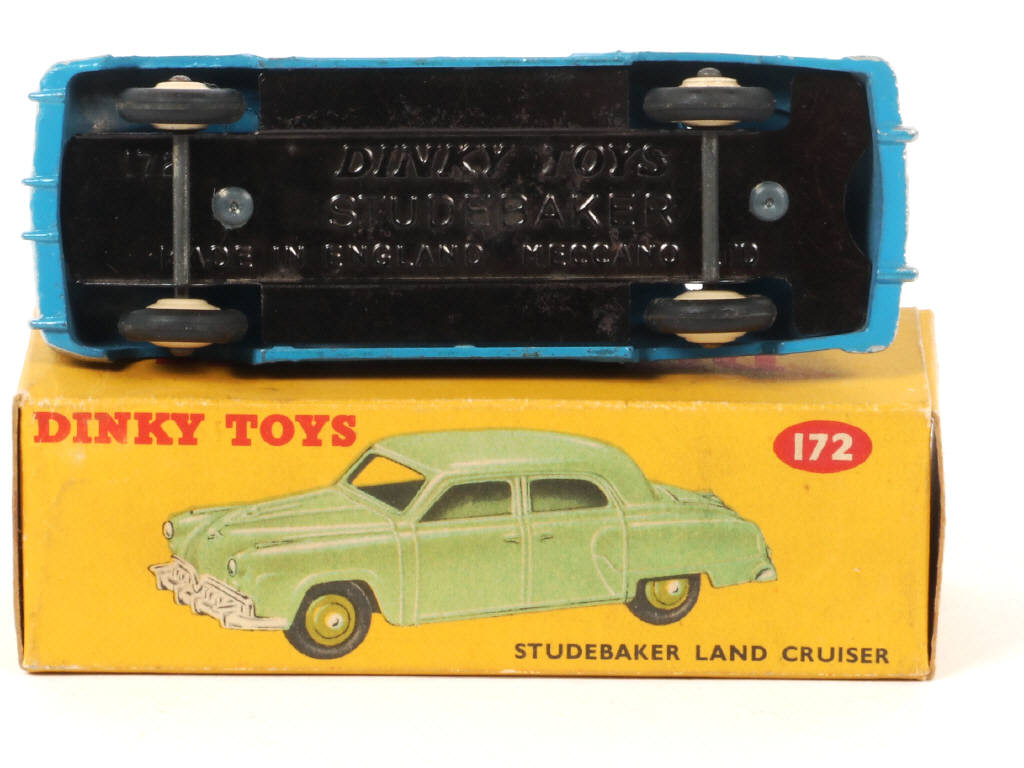 Lot 415 - DINKY TOYS (GB) (1)