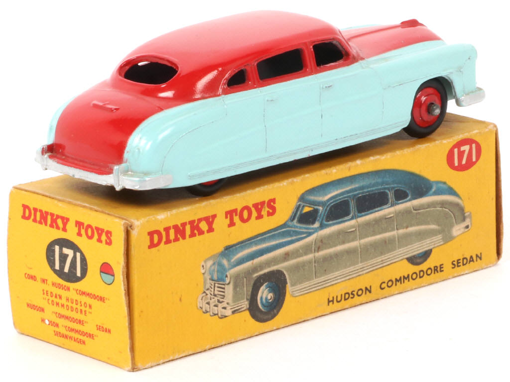 Lot 413 - DINKY TOYS (GB) (1)