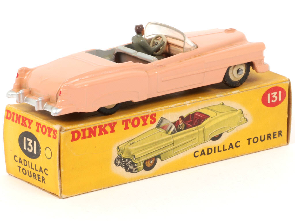 Lot 414 - DINKY TOYS (GB) (1)