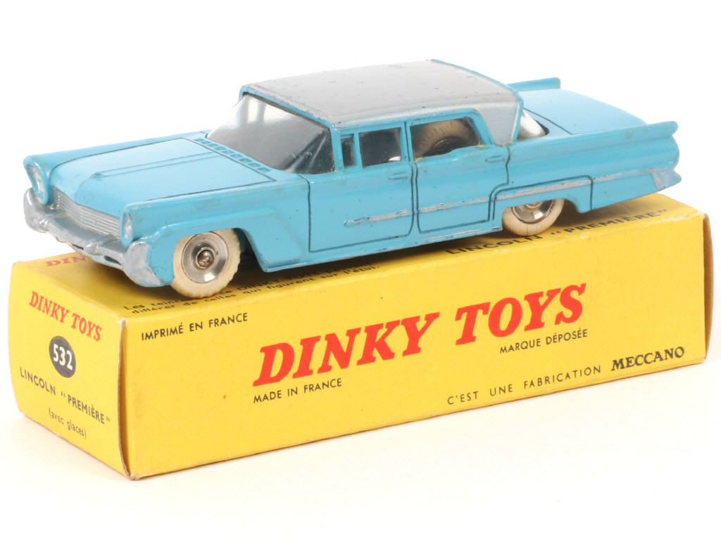 Lot 301 - DINKY TOYS (FRANCE) (1)