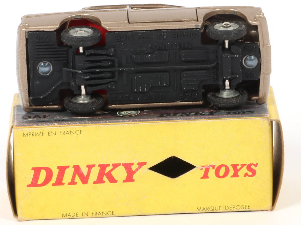 Lot 292 - DINKY TOYS (FRANCE) (1)