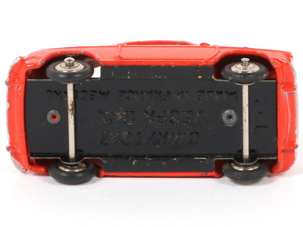 Lot 145 - DINKY TOYS (FRANCE) (1)