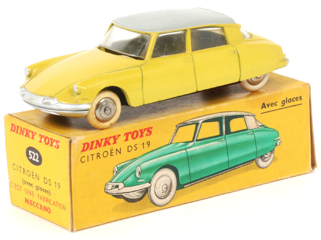 Lot 177 - DINKY TOYS (FRANCE) (1)