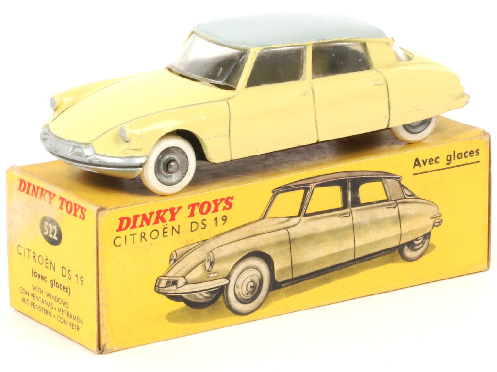 Lot 179 - DINKY TOYS (FRANCE) (1)